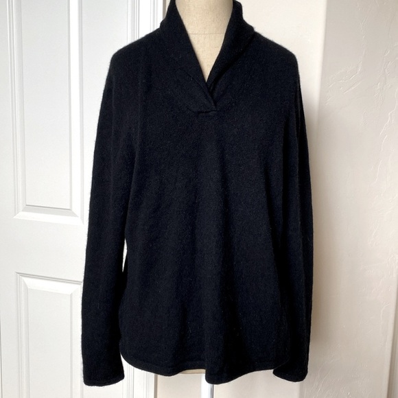 Valerie Stevens Sweaters - Valerie Stevens 2-ply Cashmere Sweater Women’s L Black shawl collar minimalist